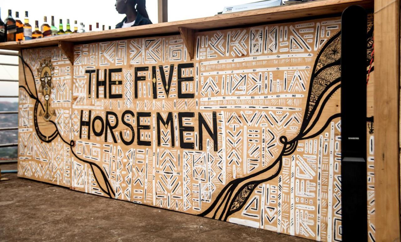 Albergue The Five Horsemen Kampala Exterior foto