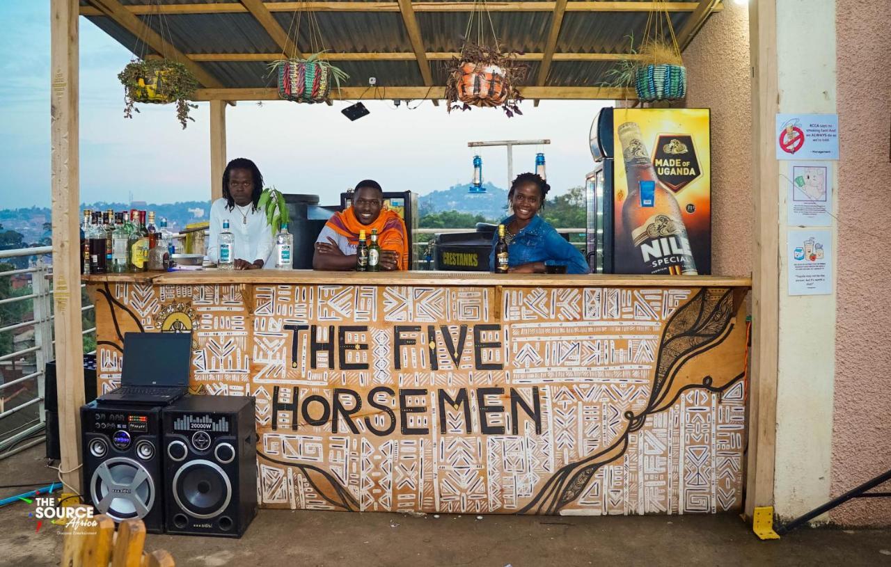 Albergue The Five Horsemen Kampala Exterior foto
